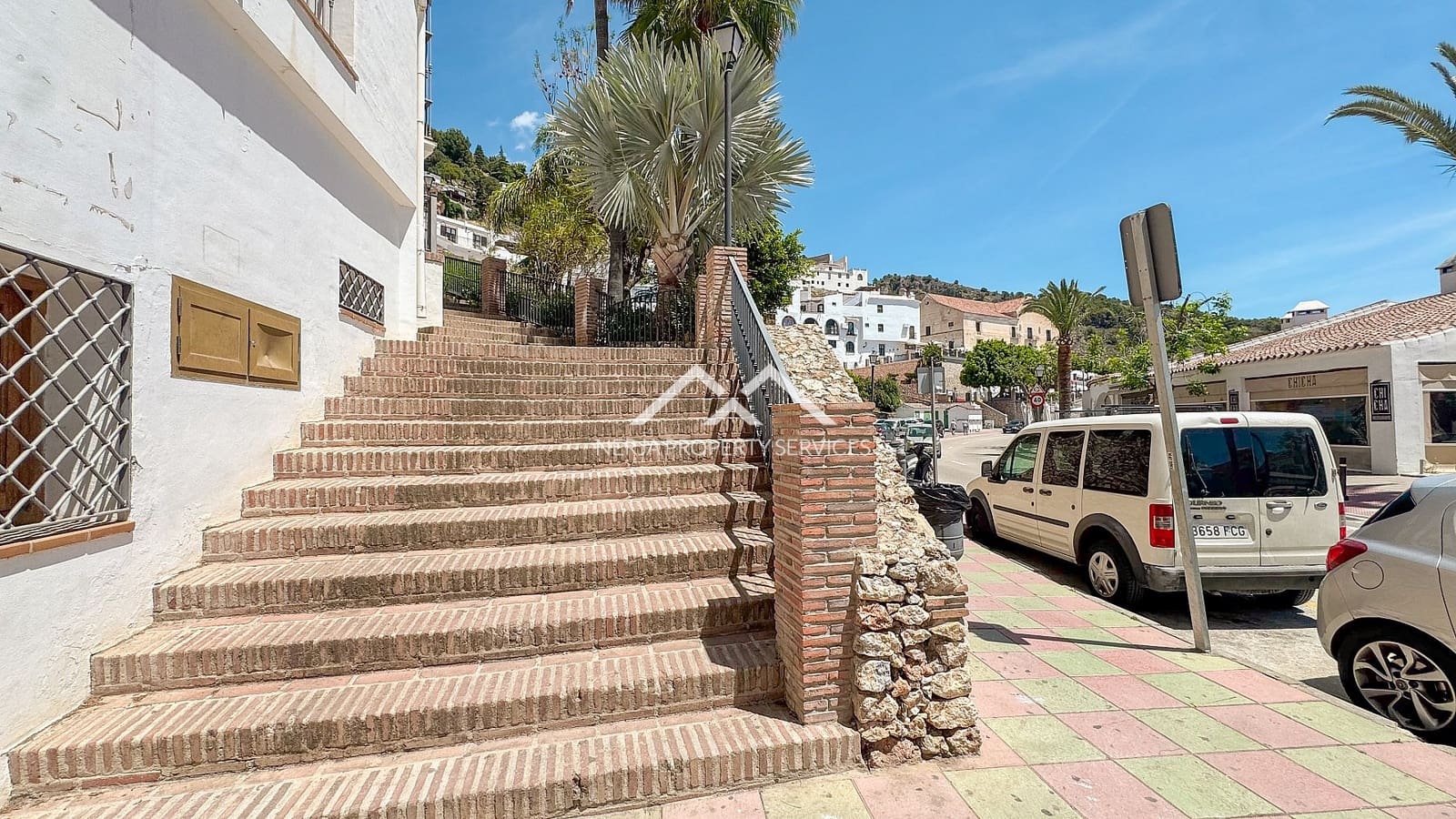 2 bedroom Penthouse for rent in Frigiliana with pool - € 1,100 (Ref: 9267785)