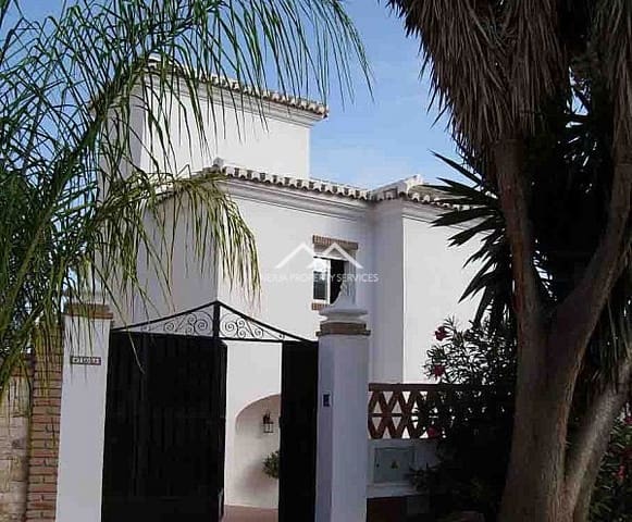3 camera da letto Villa da affittare in Centro, Nerja con piscina garage - 2.000 € (Rif: 9357248)