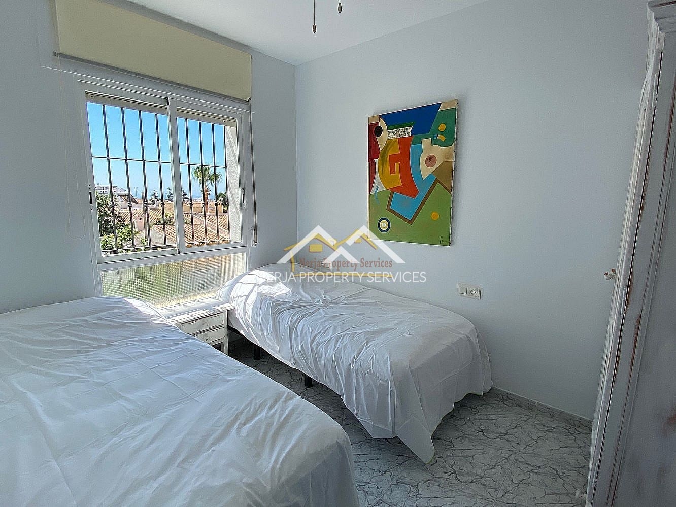 3 makuuhuone Omakotitalo vuokrattavana paikassa Nerja mukana uima-altaan - 1 300 € (Ref: 9360461)