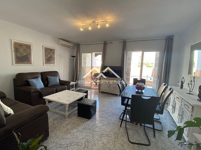 Maison de Ville de 3 chambres à louer à Centro, Nerja avec piscine - 1 300 € (Ref: 9360461)