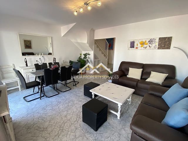 Maison de Ville de 3 chambres à louer à Centro, Nerja avec piscine - 1 300 € (Ref: 9360461)