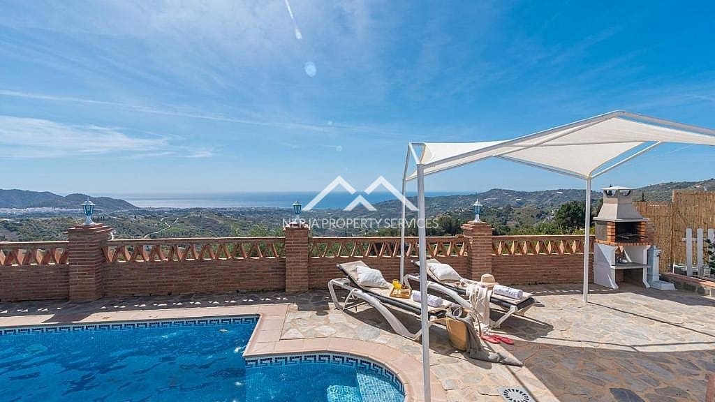 2 sovrum Villa att hyra i Frigiliana med pool - 1 400 € (Ref: 9362819)