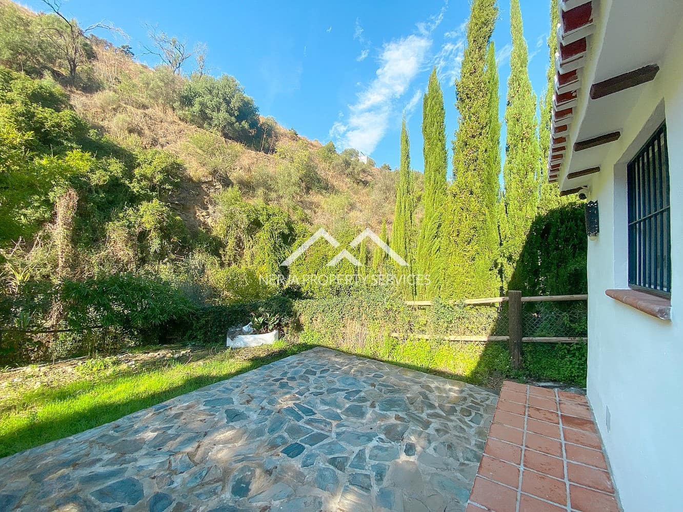 2 soveværelse Villa til salg i Frigiliana med garage - € 330.000 (Ref: 9379444)