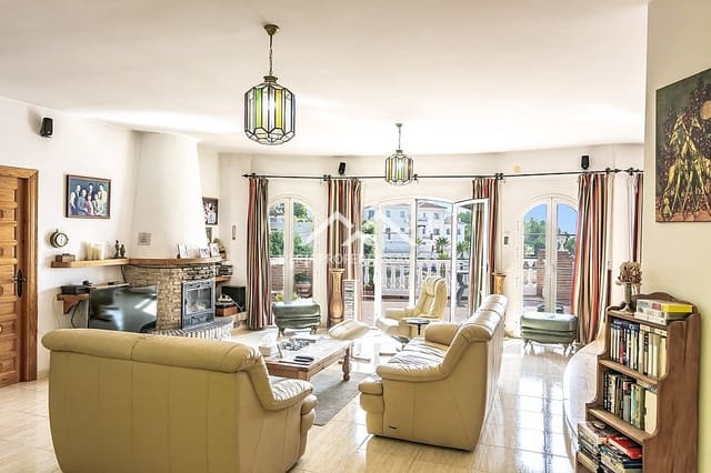 5 soveværelse Villa til salg i Frigiliana med swimmingpool - € 945.000 (Ref: 9388181)