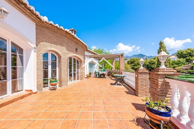 5 soveværelse Villa til salg i Frigiliana med swimmingpool - € 945.000 (Ref: 9388181)