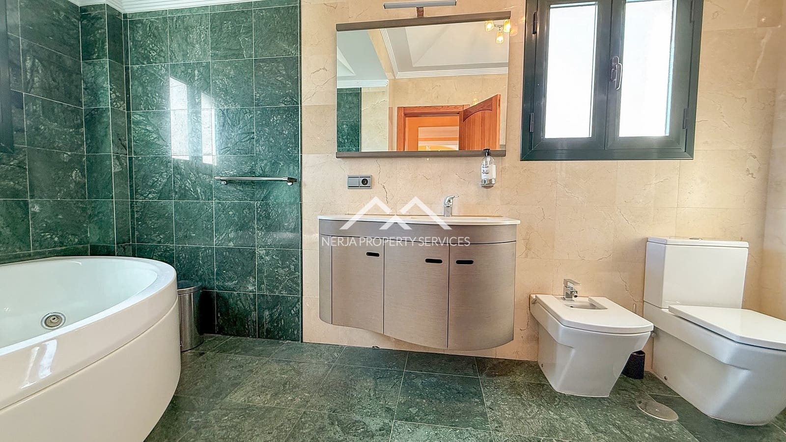 4 soverom Villa til salgs i Frigiliana med svømmebasseng - € 899 000 (Ref: 9394406)