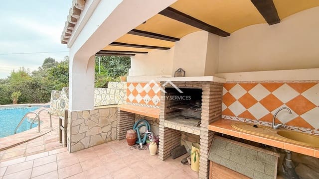 2 soveværelse Villa til salg i Torrox Pueblo, Torrox med swimmingpool - € 315.000 (Ref: 9396696)