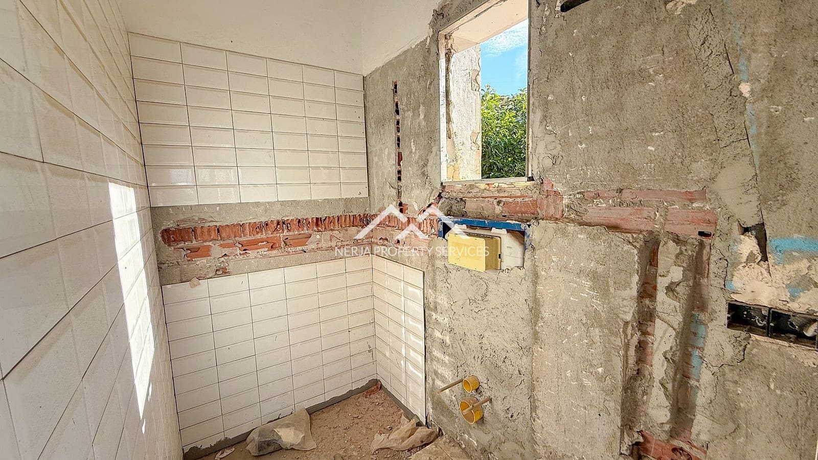 2 soveværelse Villa til salg i Frigiliana med swimmingpool - € 320.000 (Ref: 9396882)