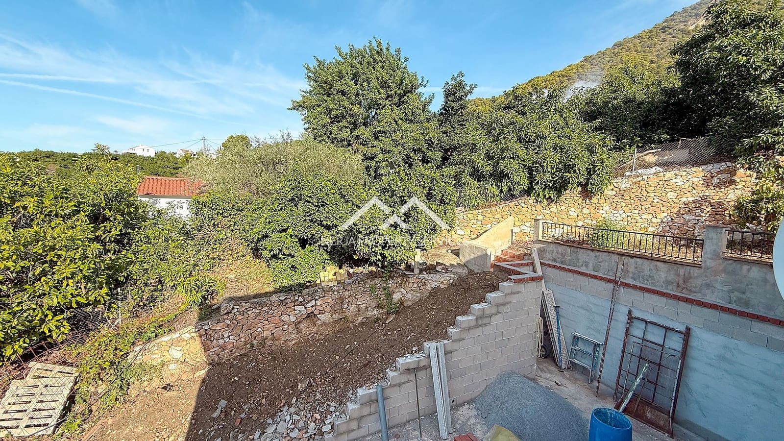 2 soveværelse Villa til salg i Frigiliana med swimmingpool - € 320.000 (Ref: 9396882)