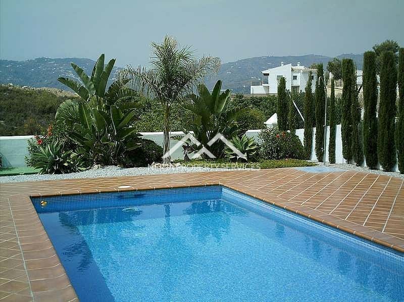 2 Zimmer Apartment zu vermieten in Frigiliana mit Pool Garage - 1.000 € (Ref: 9401746)
