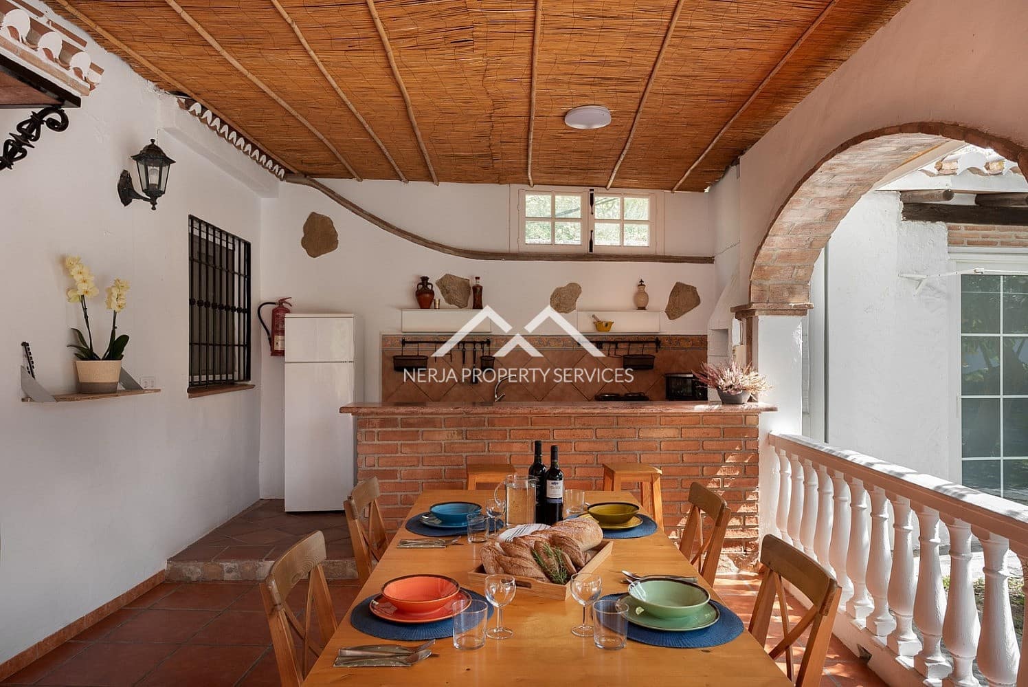 2 soverom Villa til leie i Nerja med svømmebasseng garasje - € 2 200 (Ref: 9404743)