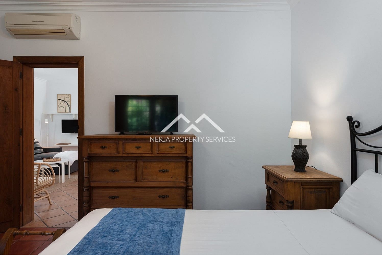 2 soverom Villa til leie i Nerja med svømmebasseng garasje - € 2 200 (Ref: 9404743)