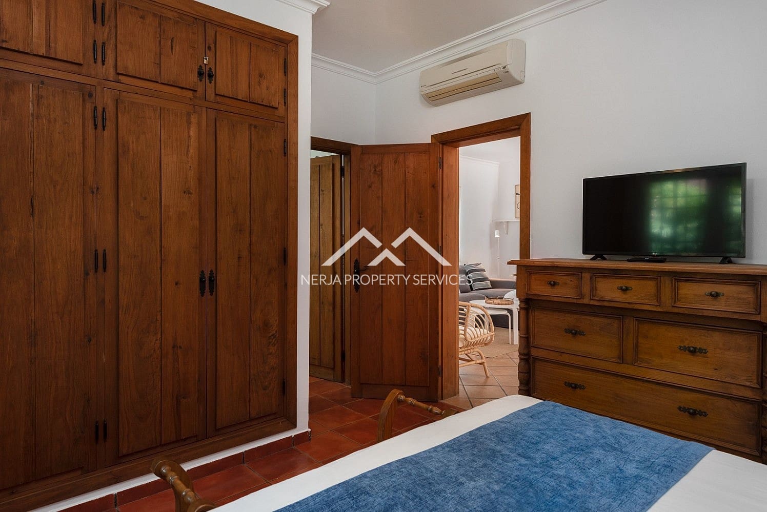 2 soverom Villa til leie i Nerja med svømmebasseng garasje - € 2 200 (Ref: 9404743)