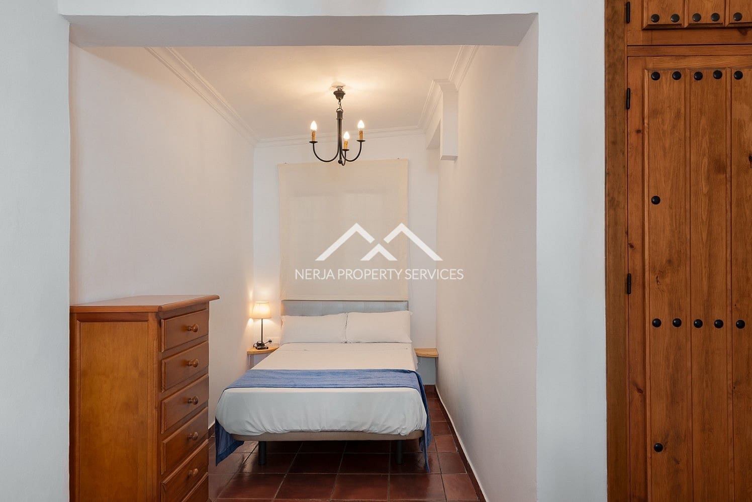 2 soverom Villa til leie i Nerja med svømmebasseng garasje - € 2 200 (Ref: 9404743)