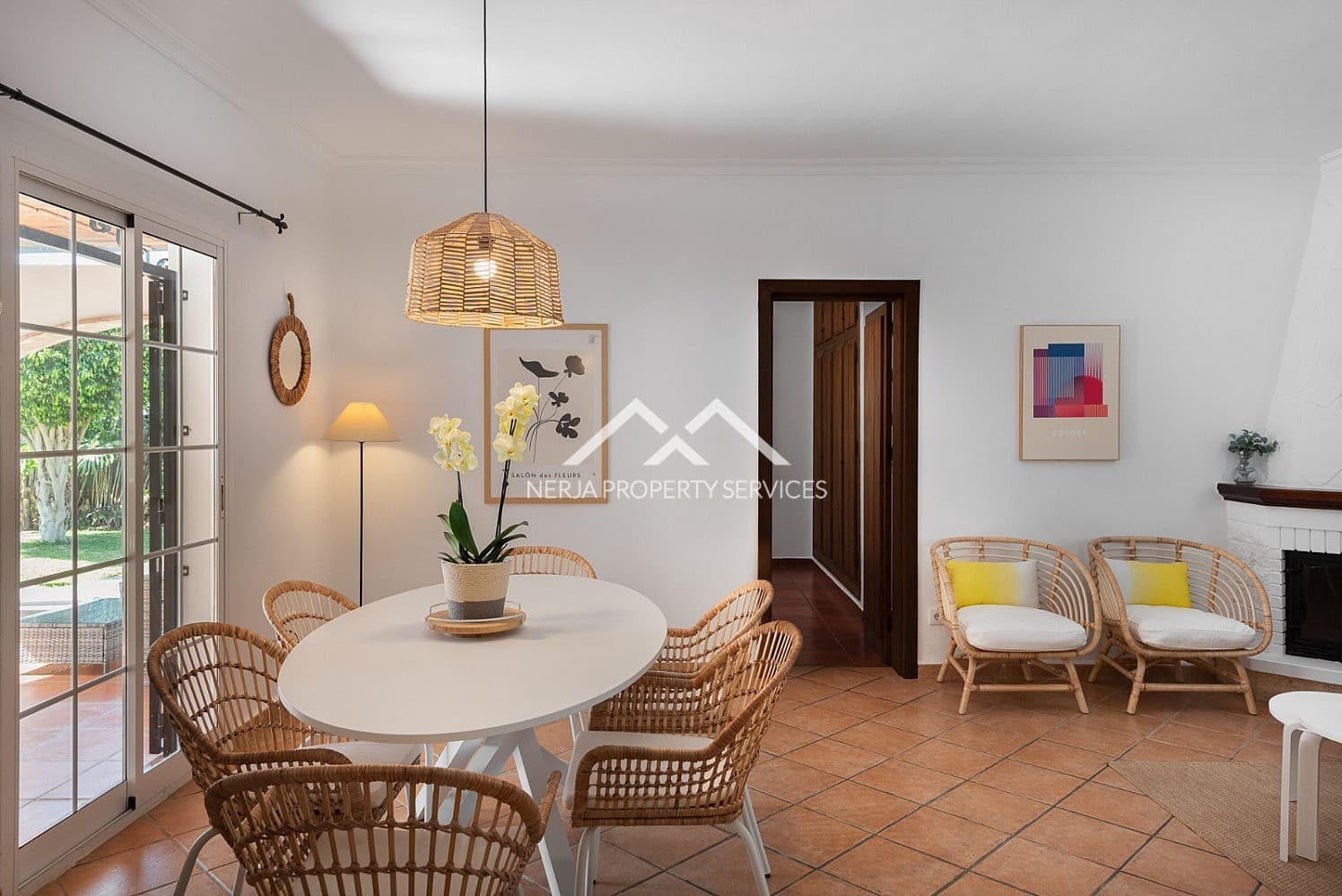 2 soverom Villa til leie i Nerja med svømmebasseng garasje - € 2 200 (Ref: 9404743)