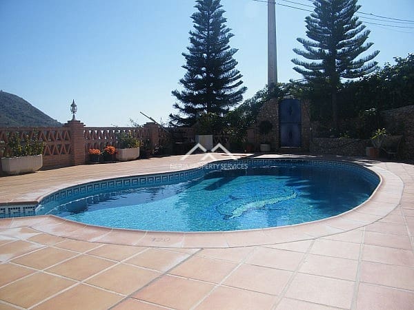 3 makuuhuone Omakotitalo vuokrattavana paikassa Frigiliana mukana uima-altaan 
autotalli - 1 700 € (Ref: 9444492)