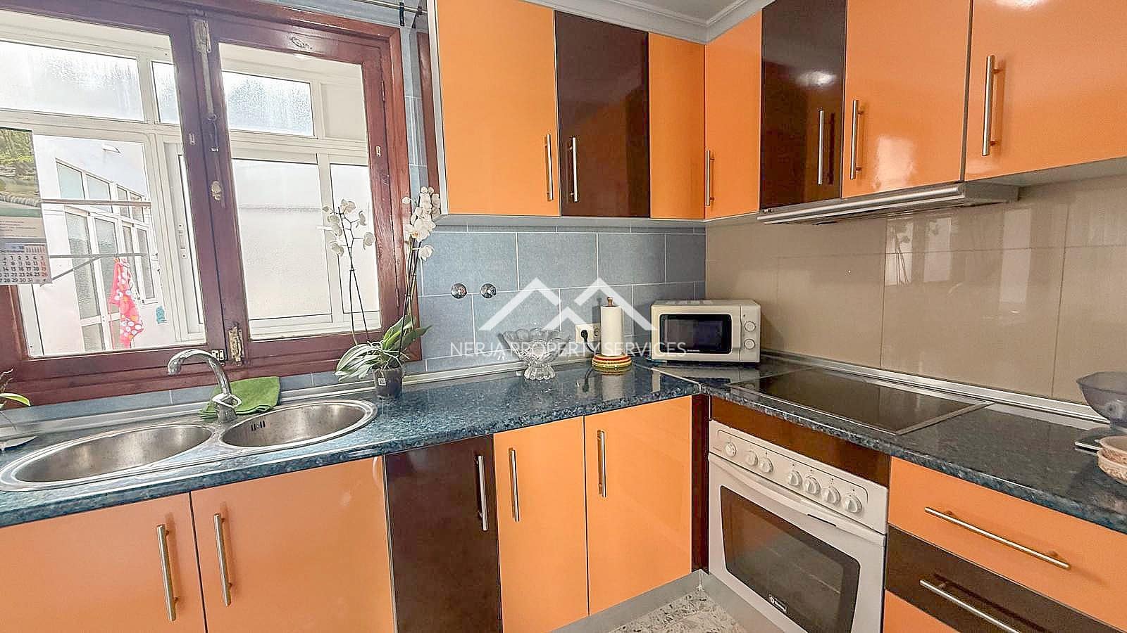 3 bedroom Apartment for rent in Frigiliana - € 1,000 (Ref: 9484075)