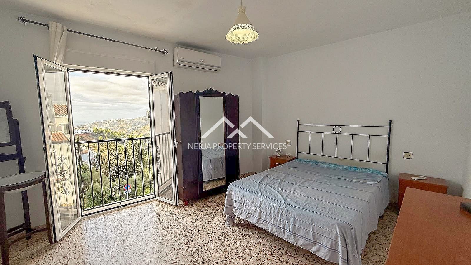 3 bedroom Apartment for rent in Frigiliana - € 1,000 (Ref: 9484075)
