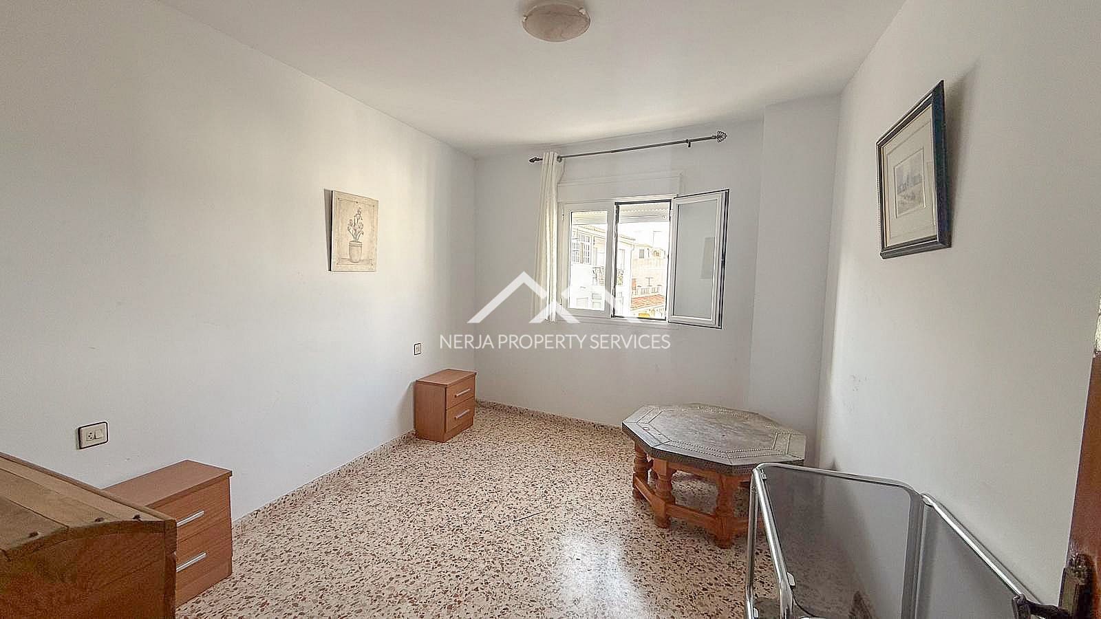 3 bedroom Apartment for rent in Frigiliana - € 1,000 (Ref: 9484075)