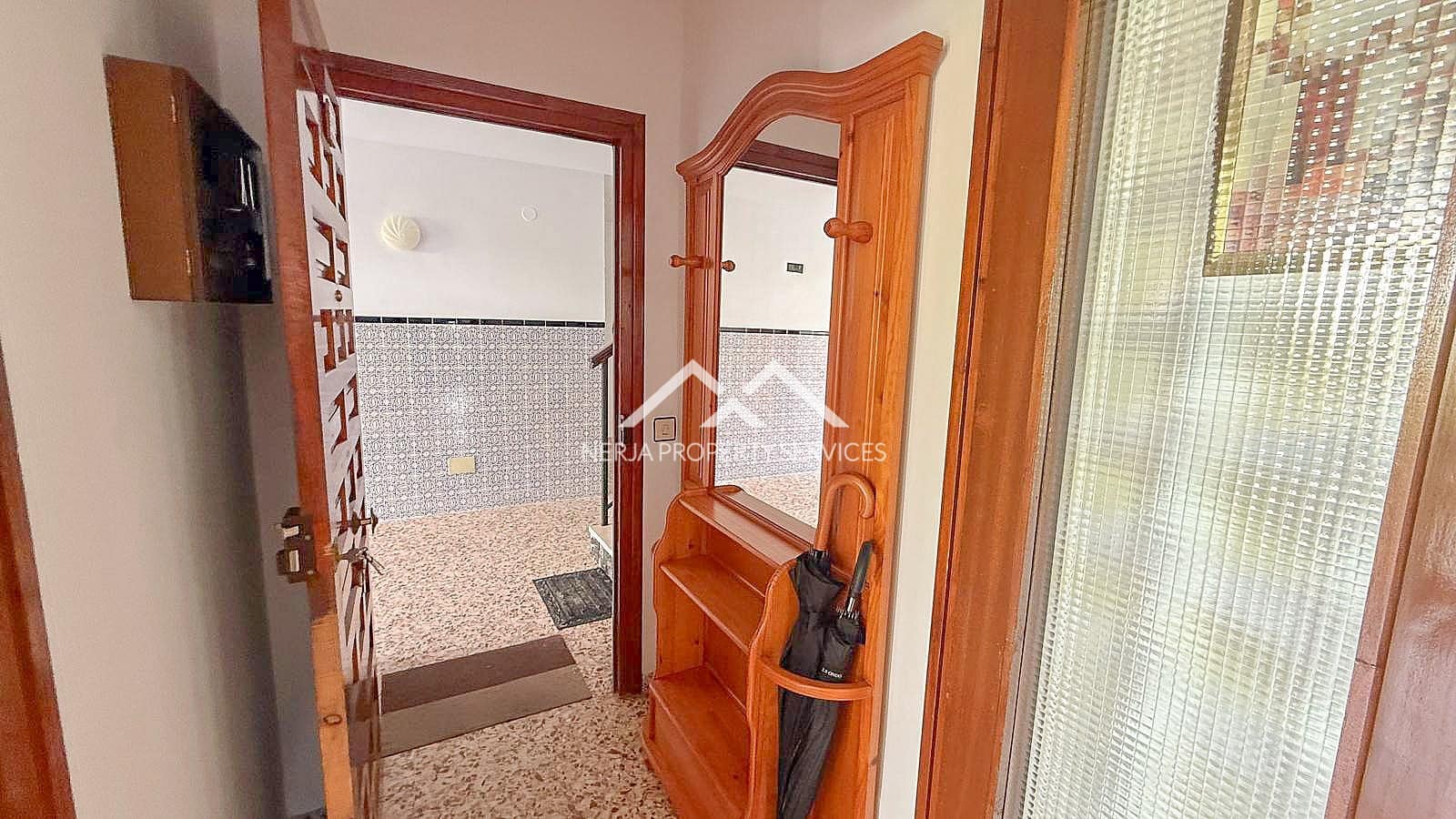 3 bedroom Apartment for rent in Frigiliana - € 1,000 (Ref: 9484075)