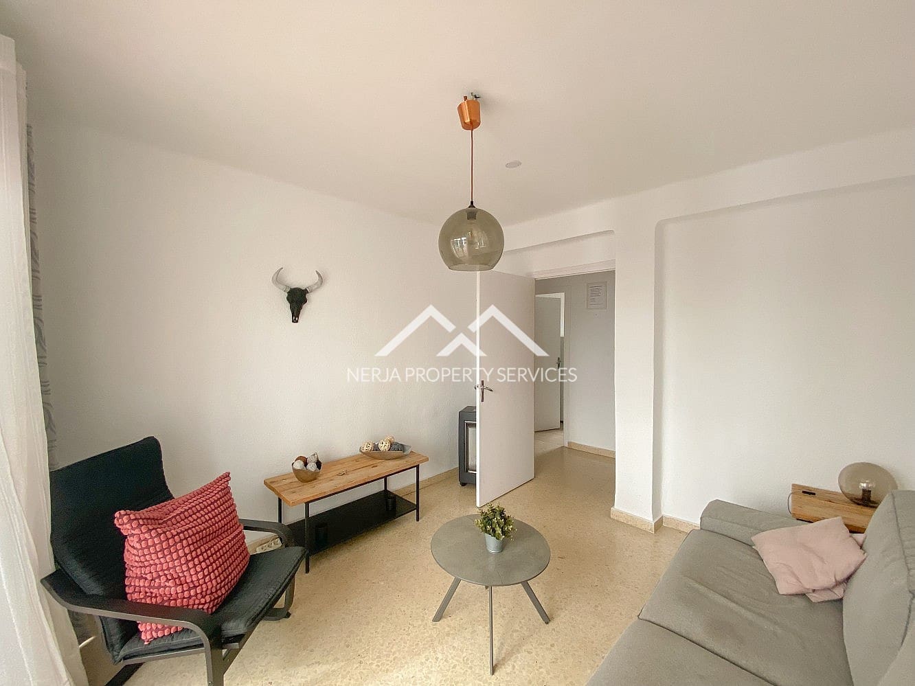 2 soveværelse Lejlighed til leje i Nerja - € 900 (Ref: 9487190)