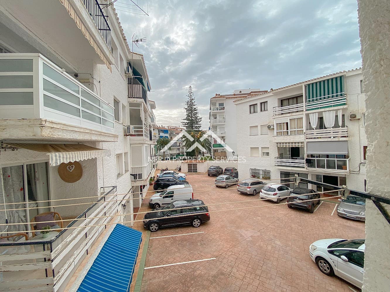 2 soveværelse Lejlighed til leje i Nerja - € 900 (Ref: 9487190)