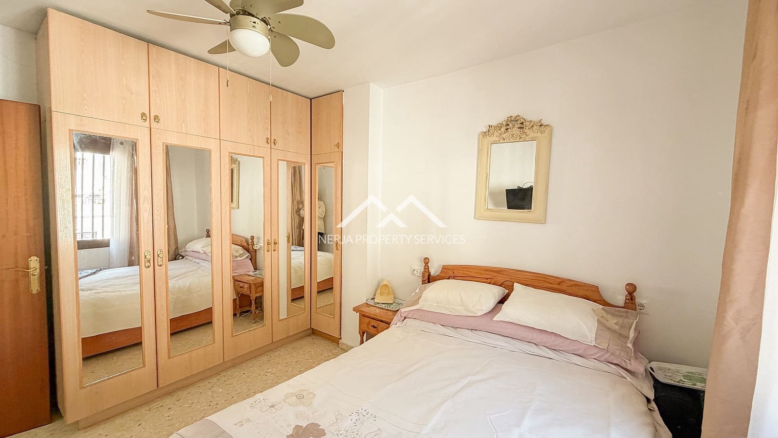 2 bedroom Apartment for sale in Frigiliana with garage - € 249,500 (Ref: 9504640)