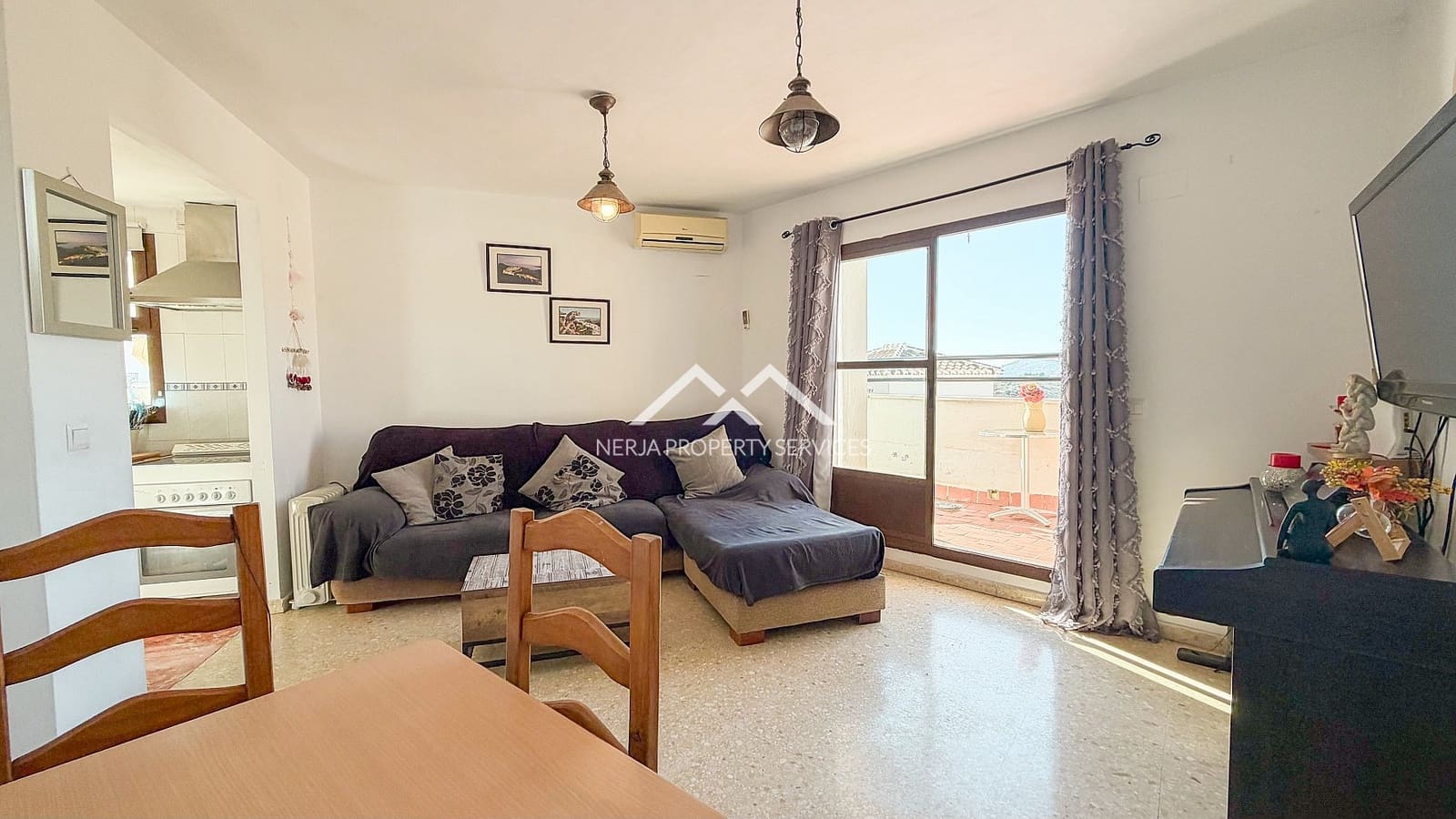 2 bedroom Apartment for sale in Frigiliana with garage - € 249,500 (Ref: 9504640)