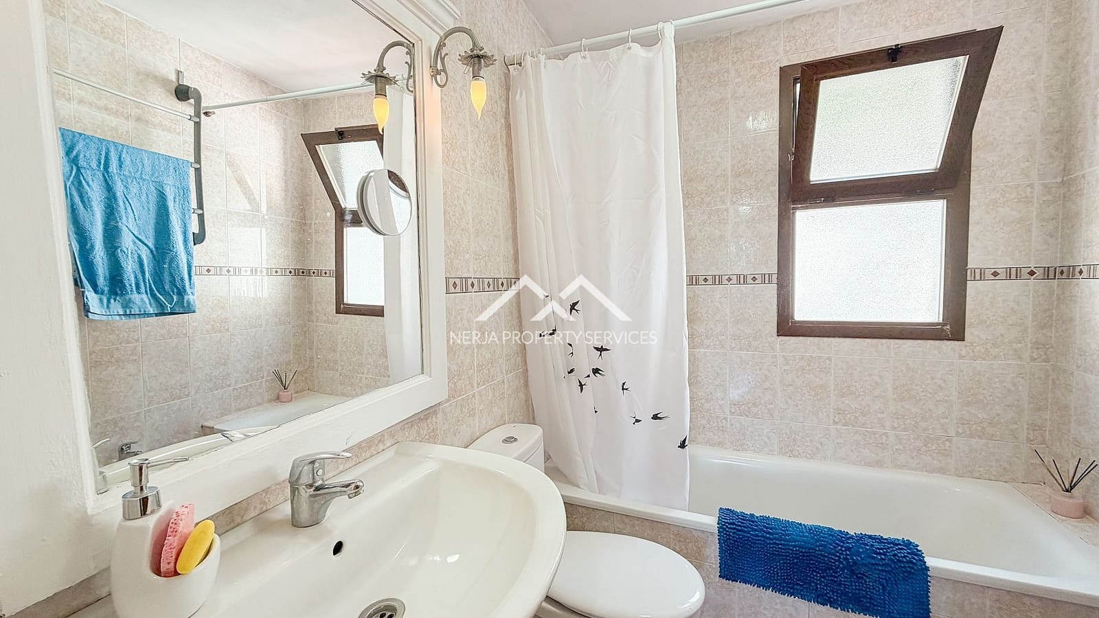 2 bedroom Apartment for sale in Frigiliana with garage - € 249,500 (Ref: 9504640)