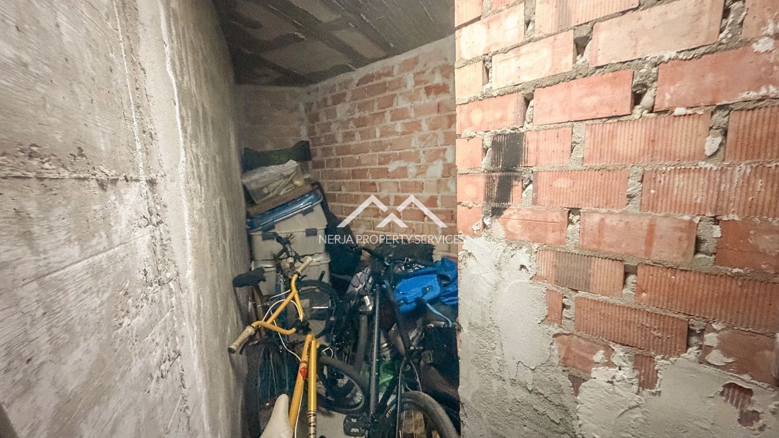 2 bedroom Apartment for sale in Frigiliana with garage - € 249,500 (Ref: 9504640)