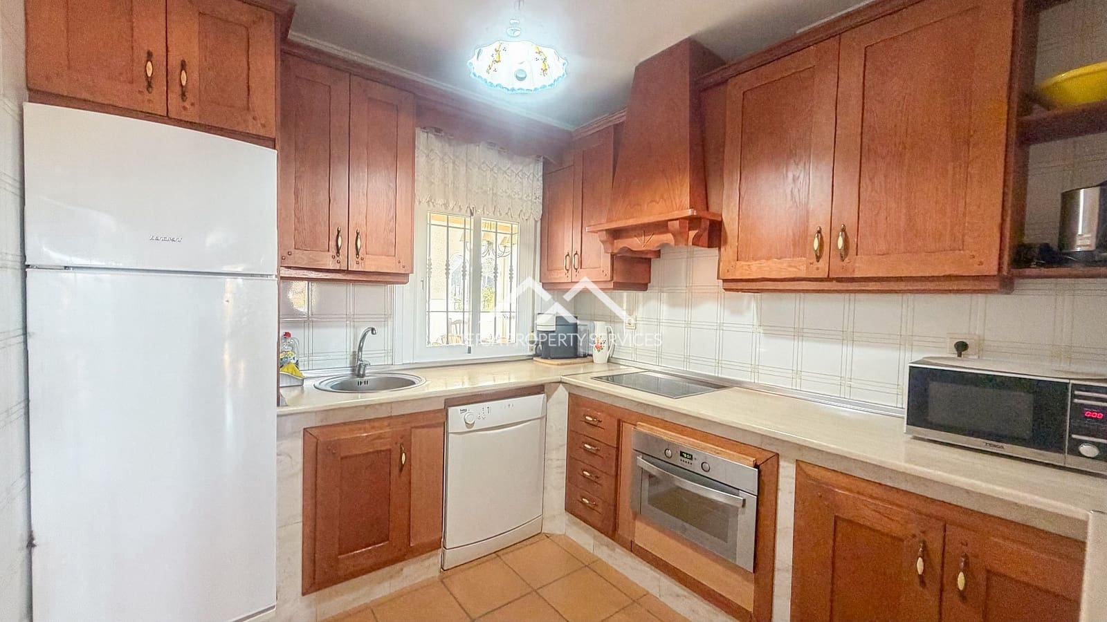 3 soverom Villa til leie i Torrox med svømmebasseng - € 1 700 (Ref: 9524582)