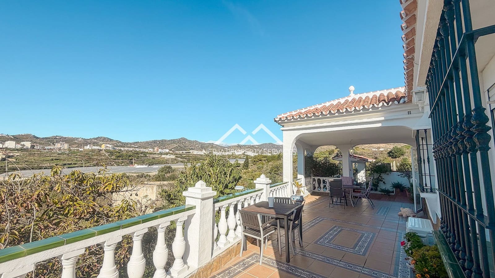 3 soverom Villa til leie i Torrox med svømmebasseng - € 1 700 (Ref: 9524582)