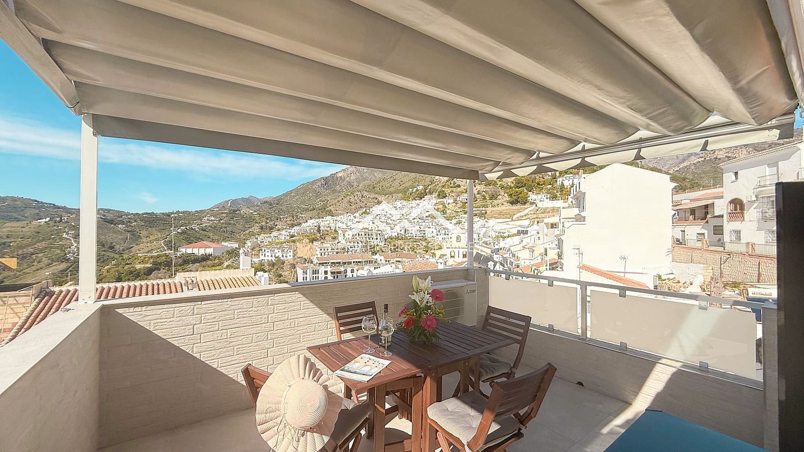 1 quarto Casa em Banda para arrendar em Frigiliana - 750 € (Ref: 9534365)