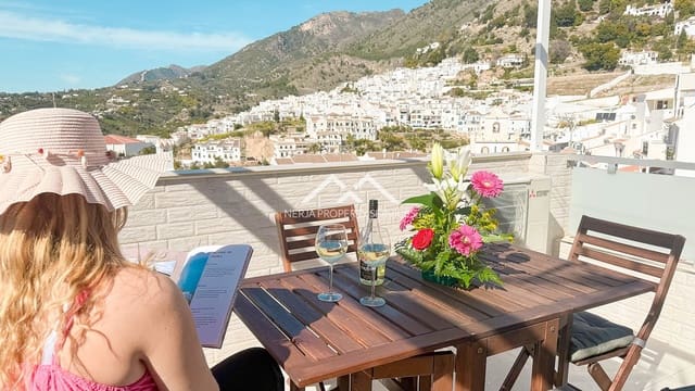 1 quarto Casa em Banda para arrendar em Frigiliana - 750 € (Ref: 9534365)