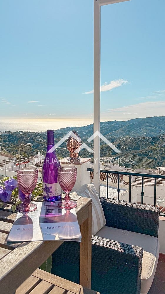 2 quarto Casa em Banda para venda em Frigiliana - 395 000 € (Ref: 9553009)