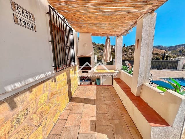 3 sypialnia Finka/Dom wiejski na sprzedaż w Torrox Pueblo, Torrox z basenem garażem - 365 000 € (Ref: 9569411)