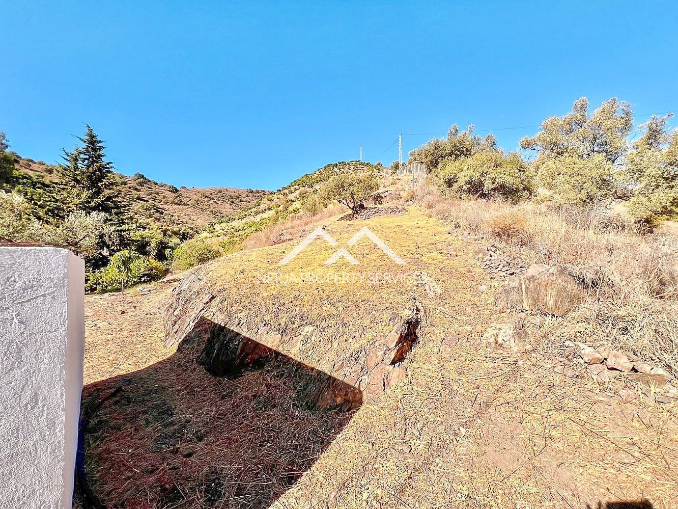 3 sypialnia Finka/Dom wiejski na sprzedaż w Torrox z basenem garażem - 365 000 € (Ref: 9569411)