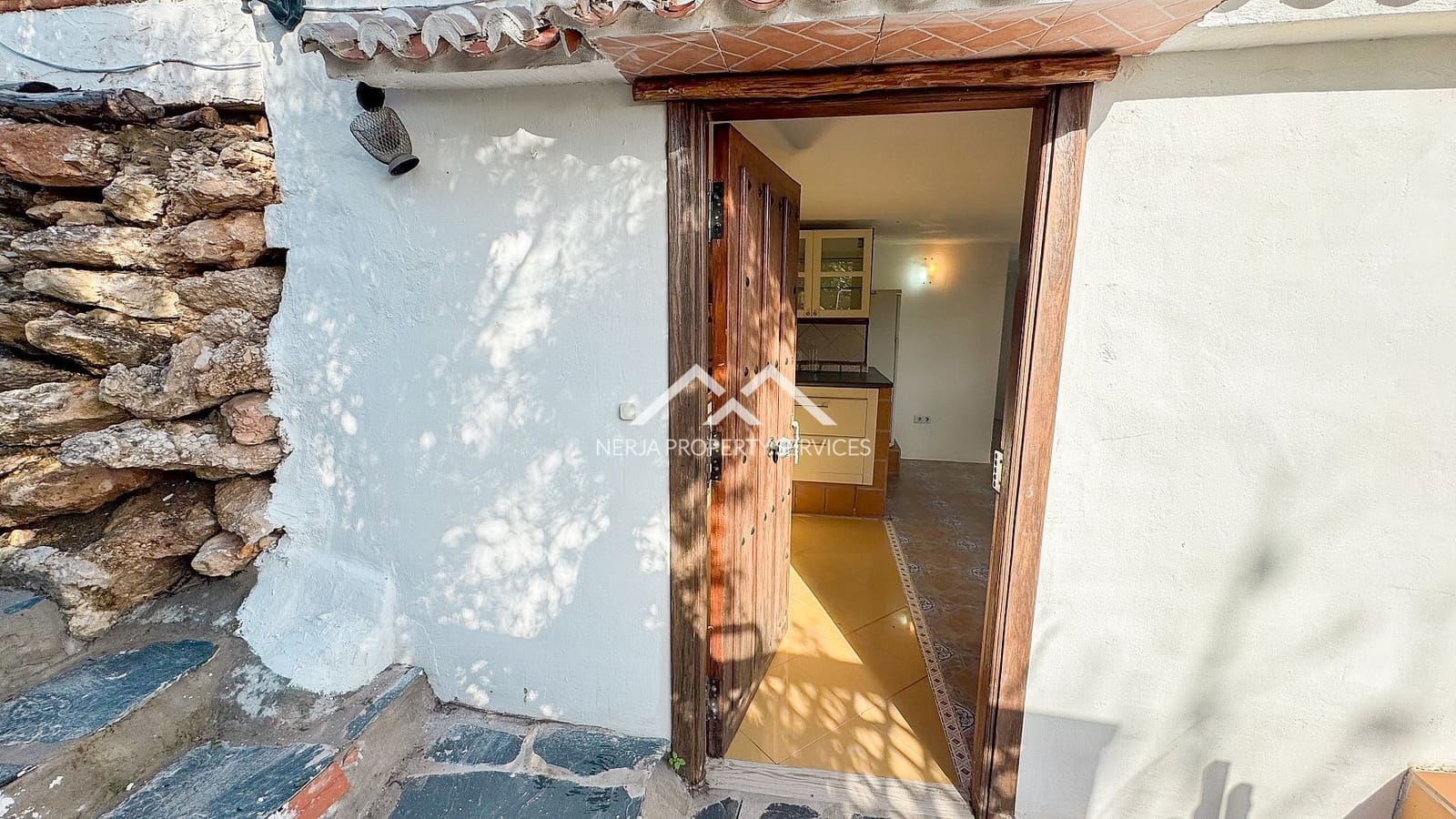 1 bedroom Apartment for rent in Frigiliana with pool garage - € 850 (Ref: 9569927)