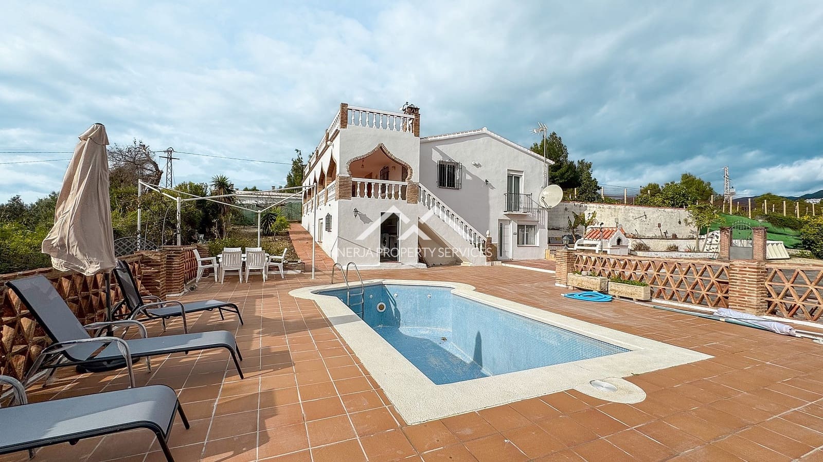 1 bedroom Apartment for rent in Frigiliana with pool garage - € 850 (Ref: 9569927)