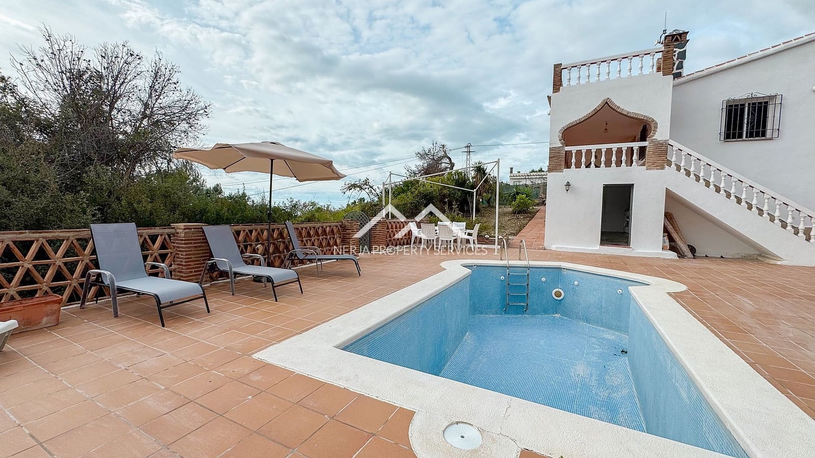 2 bedroom Apartment for rent in Frigiliana with pool garage - € 1,250 (Ref: 9569928)