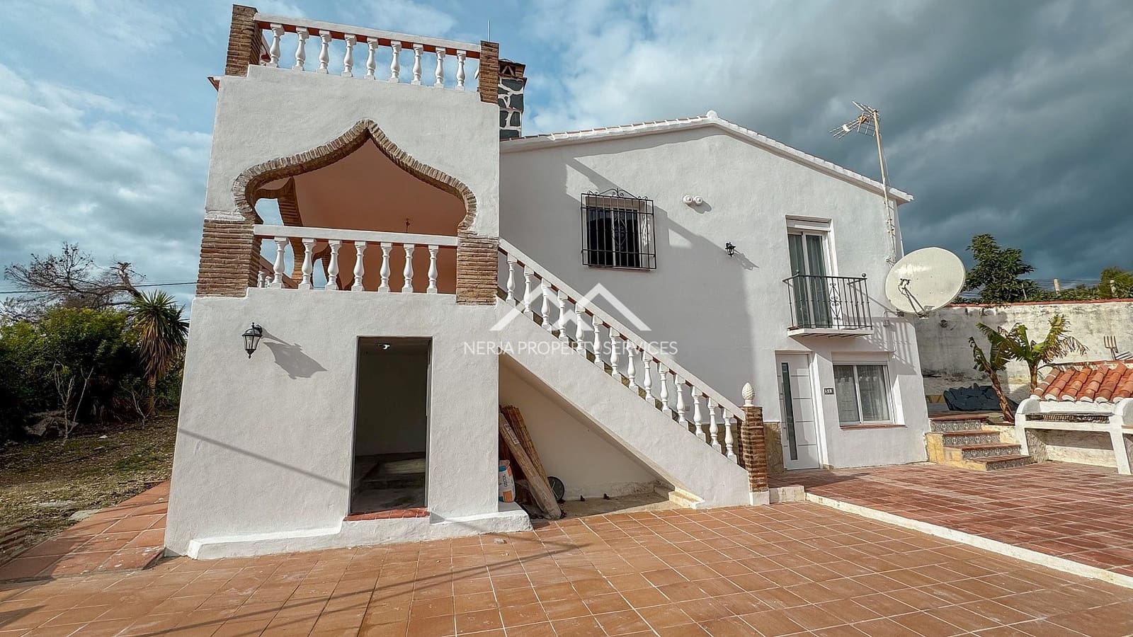 2 bedroom Apartment for rent in Frigiliana with pool garage - € 1,250 (Ref: 9569928)
