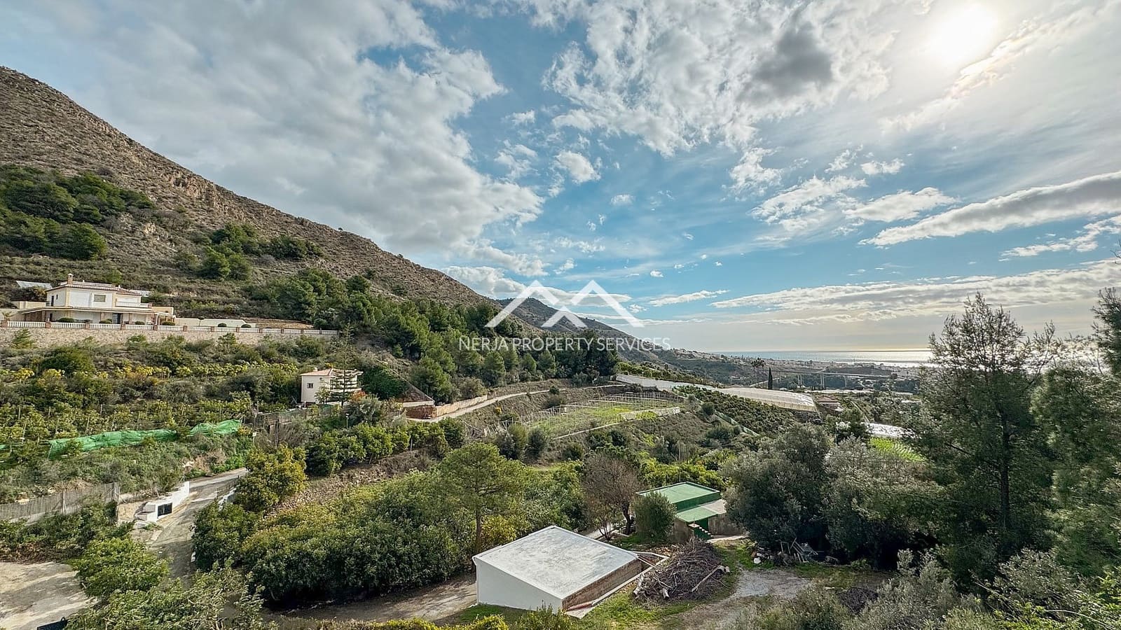 2 bedroom Apartment for rent in Frigiliana with pool garage - € 1,250 (Ref: 9569928)