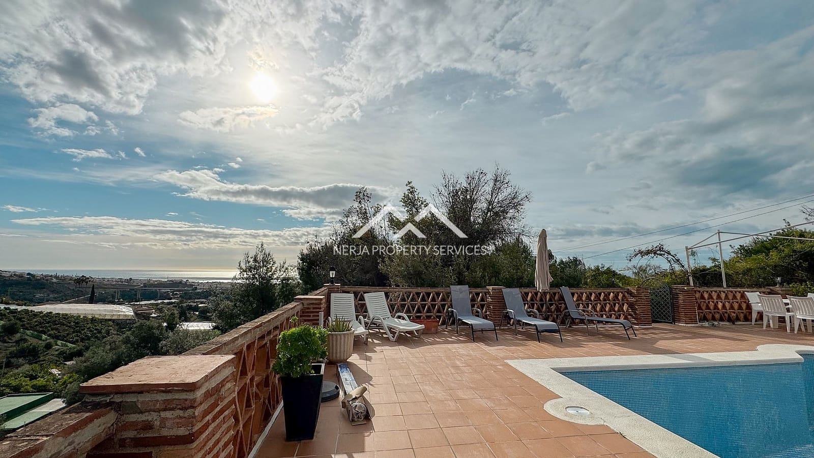 1 bedroom Apartment for rent in Frigiliana with pool garage - € 850 (Ref: 9570057)