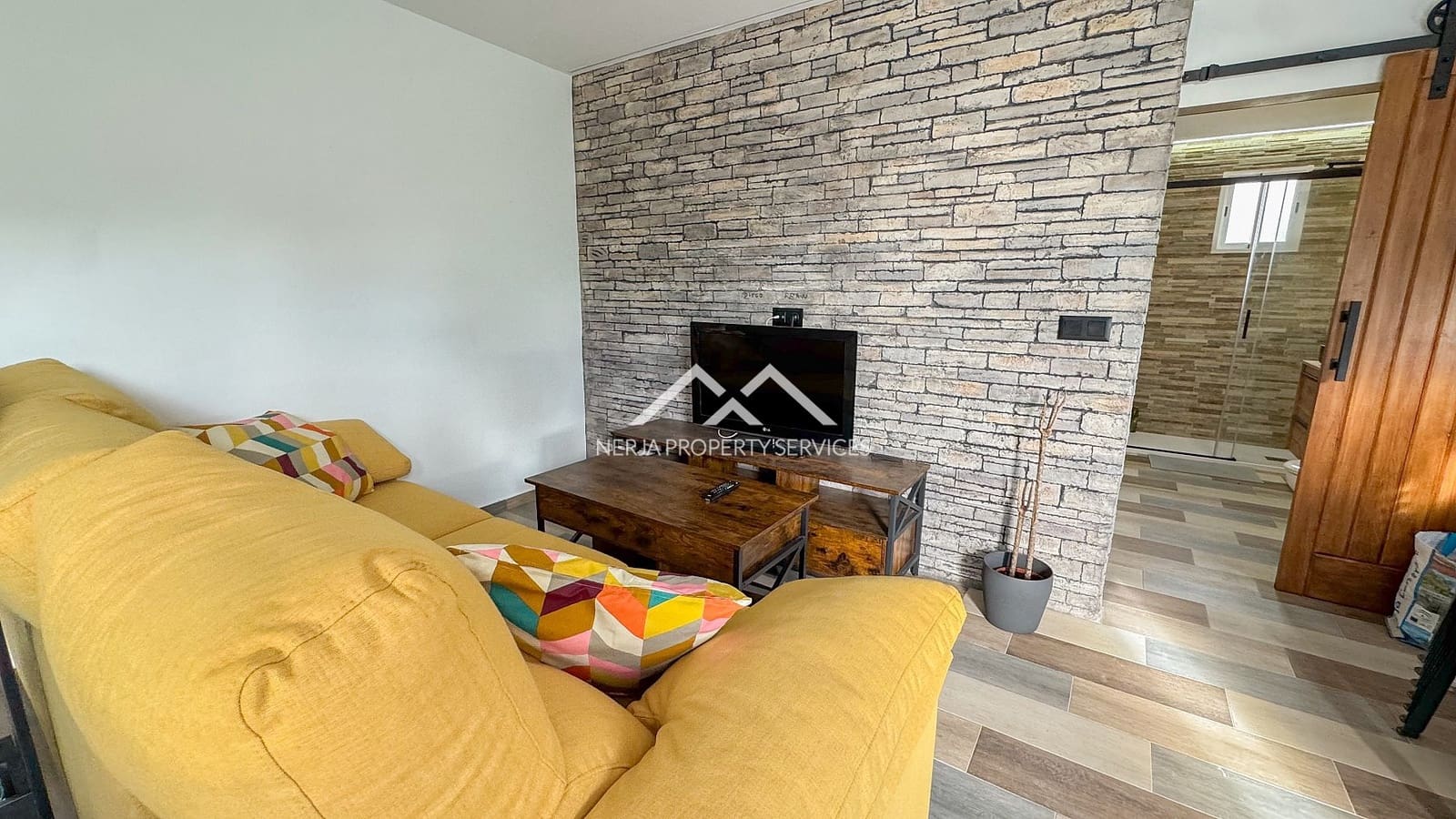 1 bedroom Apartment for rent in Frigiliana with pool garage - € 850 (Ref: 9570057)