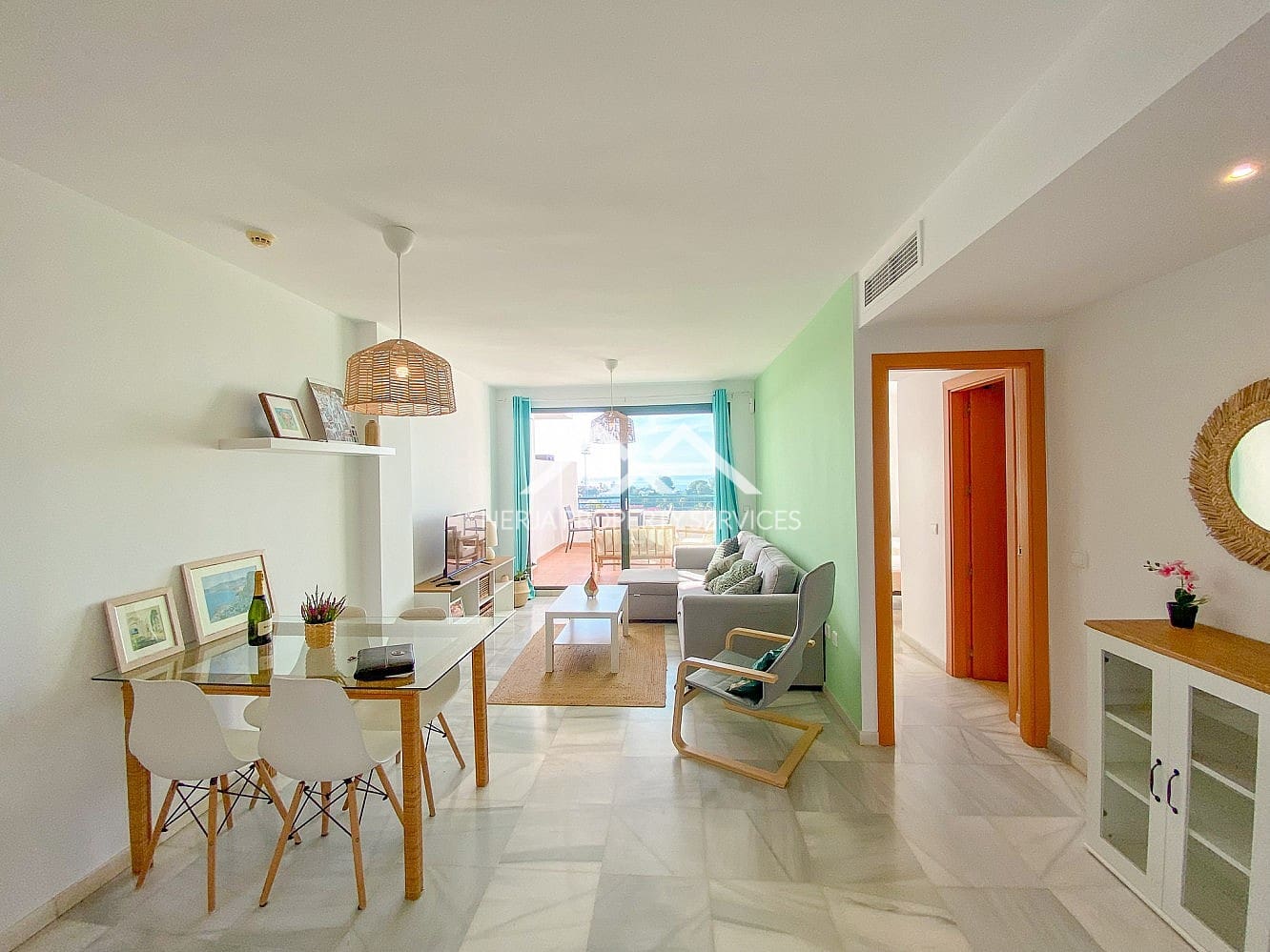 2 makuuhuone Huoneisto myytävänä paikassa Nerja mukana uima-altaan 
autotalli - 325 000 € (Ref: 9579014)