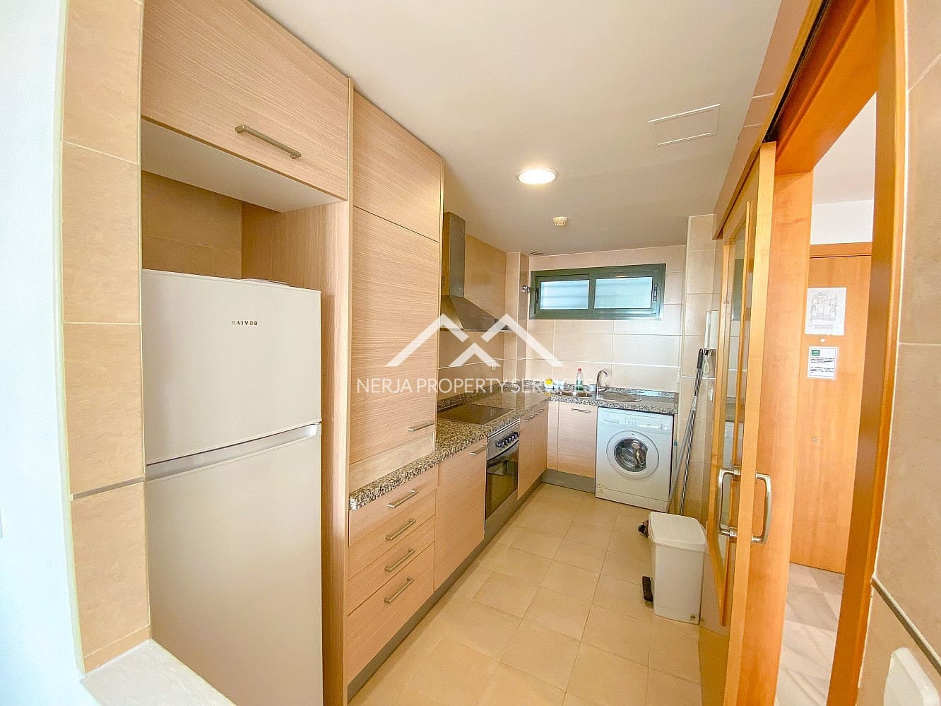 2 makuuhuone Huoneisto myytävänä paikassa Nerja mukana uima-altaan 
autotalli - 325 000 € (Ref: 9579014)