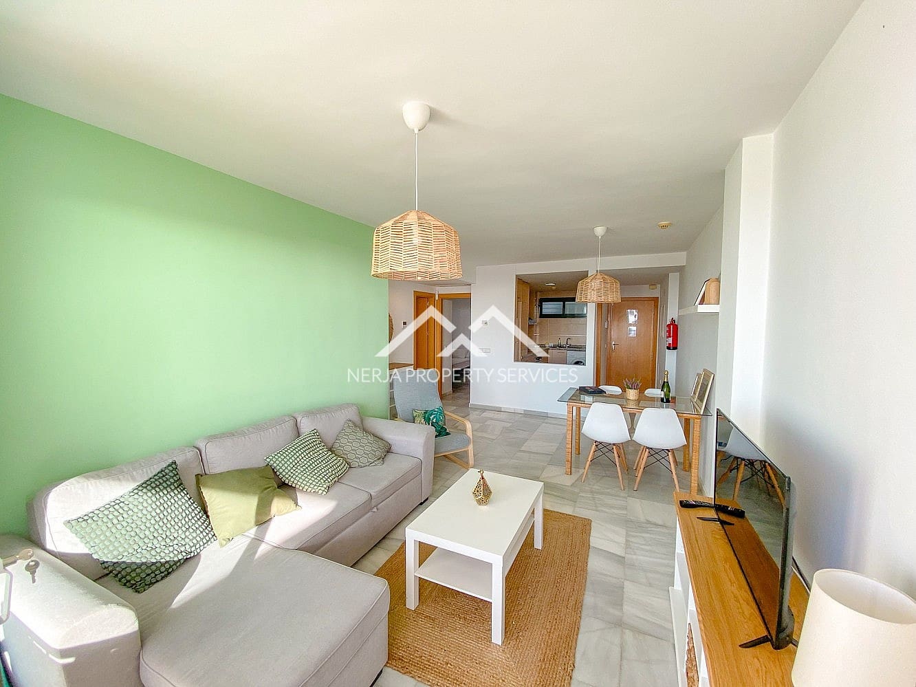 2 makuuhuone Huoneisto myytävänä paikassa Nerja mukana uima-altaan 
autotalli - 325 000 € (Ref: 9579014)