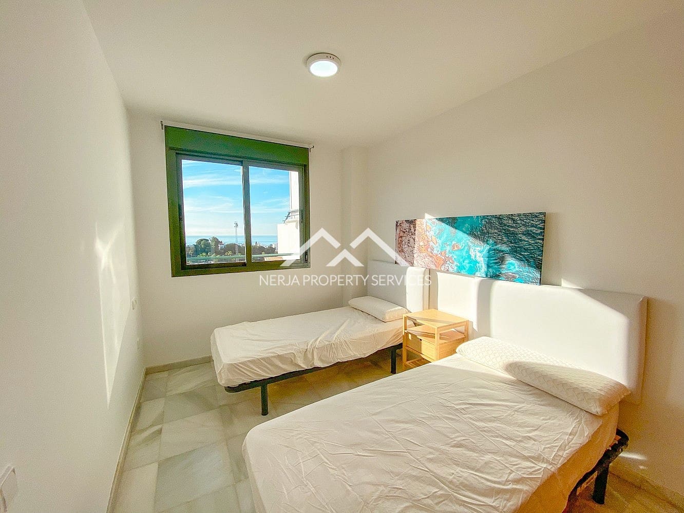 2 makuuhuone Huoneisto myytävänä paikassa Nerja mukana uima-altaan 
autotalli - 325 000 € (Ref: 9579014)