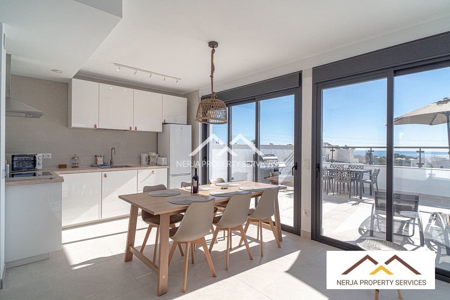 3 sovrum Villa till salu i Nerja med pool garage - 829 000 € (Ref: 9579015)