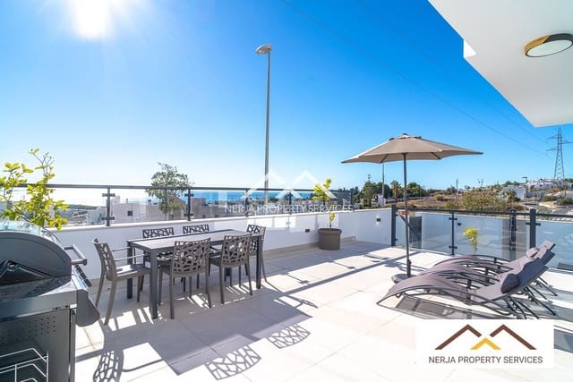 3 makuuhuone Huvila myytävänä paikassa Centro, Nerja mukana uima-altaan 
autotalli - 829 000 € (Ref: 9579015)